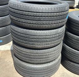 265 50 20 Bridgestone Set of 4 Used Like New Condition