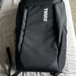 Like New Thule Accent 20L Laptop Backpack 