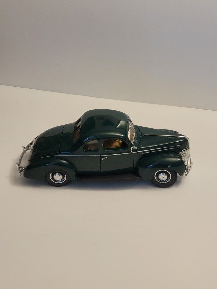 Maisto 36 Coupe Die Cast