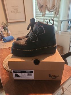 Dr Martens Size 8