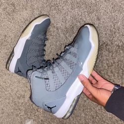 Jordan Max Aura Cool Grey