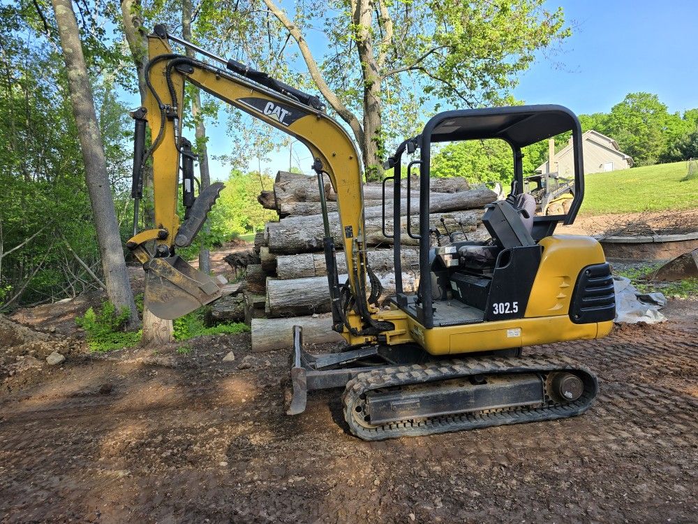 Cat 302.5 mini excavator
