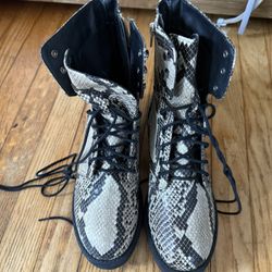 MIA Boots Size 8  1/2  $50.00