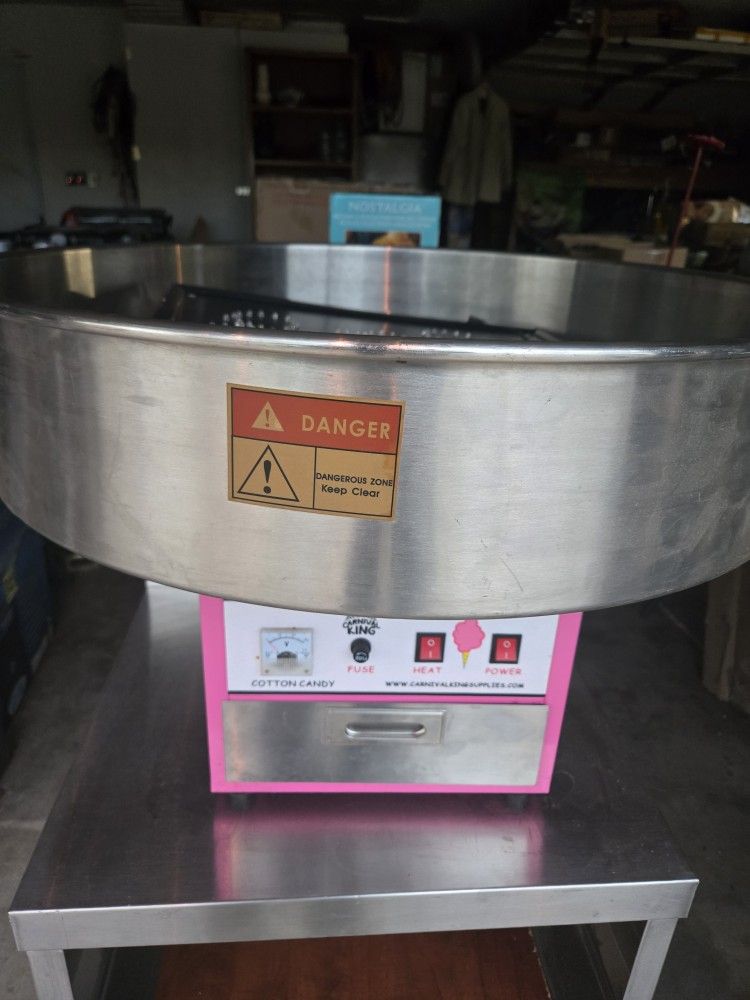 Cotton Candy Machine With Sugars Floss