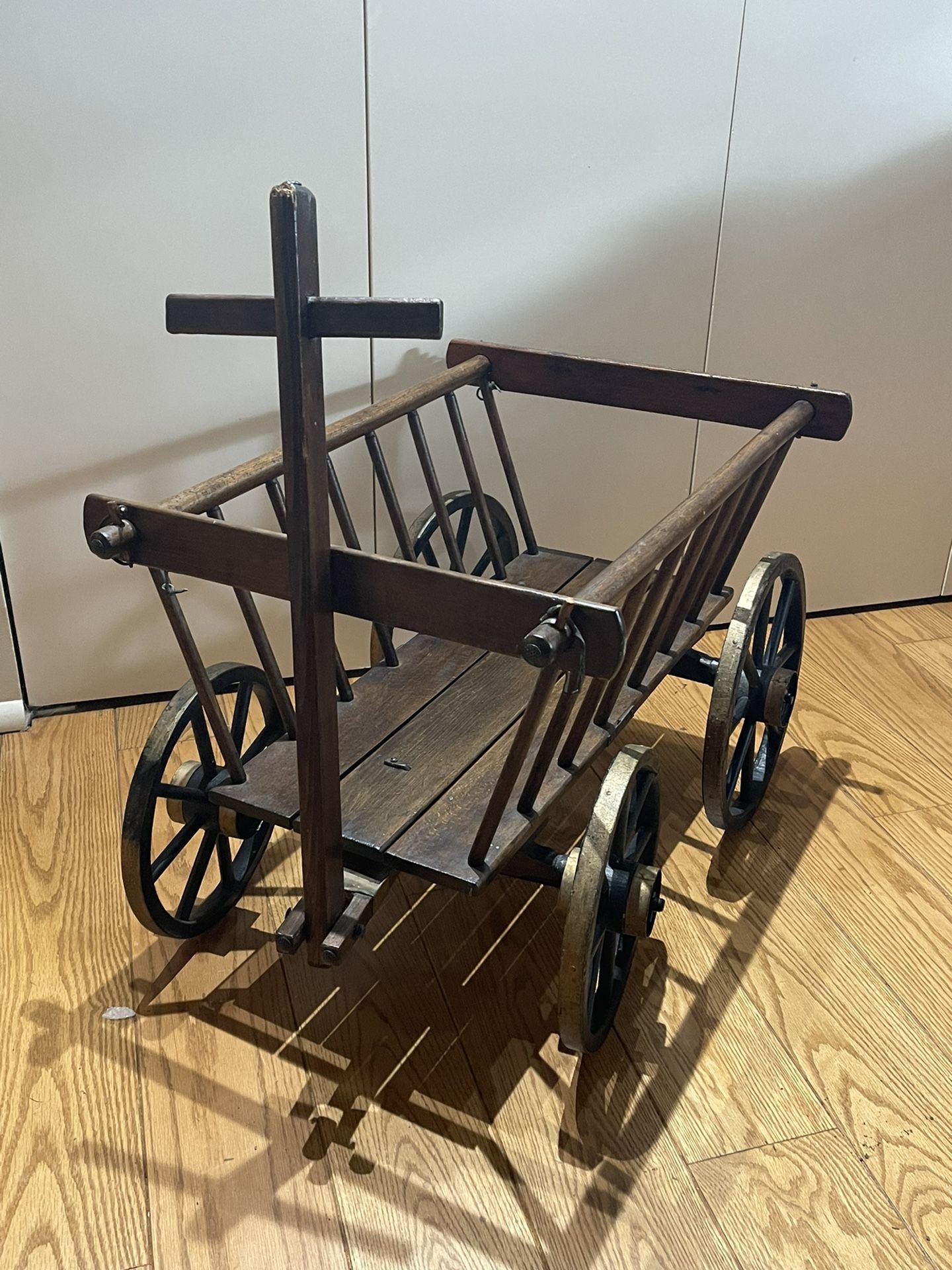 ANTIQUE WOODEN FARM CART / GOAT BUGGY/ PRODUCE CART / HAY WAGON