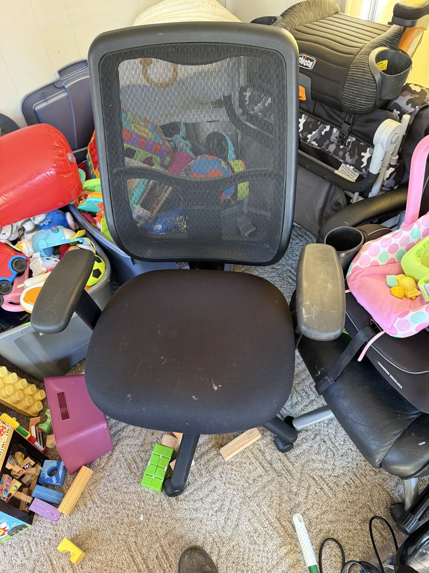 Office/ Gaming Chairs