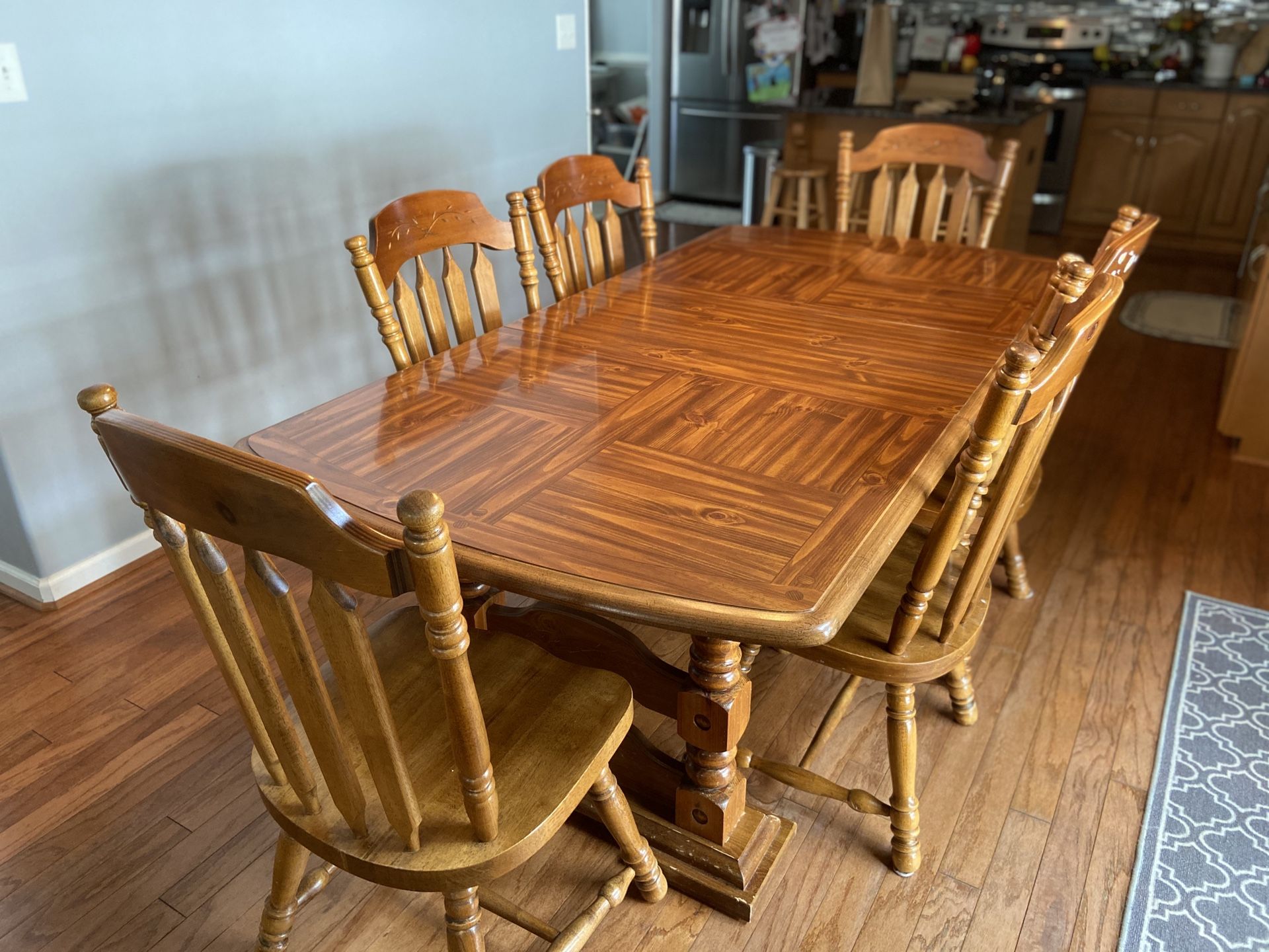 Solid Wood Kitchen Table (6 chairs)