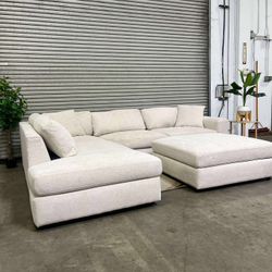 ‼️Liquidation Sale!‼️Andee Fabric Sectional Couch(Free Delivery)