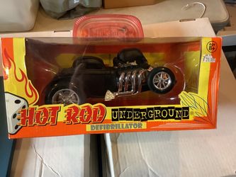 HOT ROD UNDERGROUND:  DEFIBRILLATOR