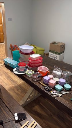 Mixed Lot of Food Storage Containers