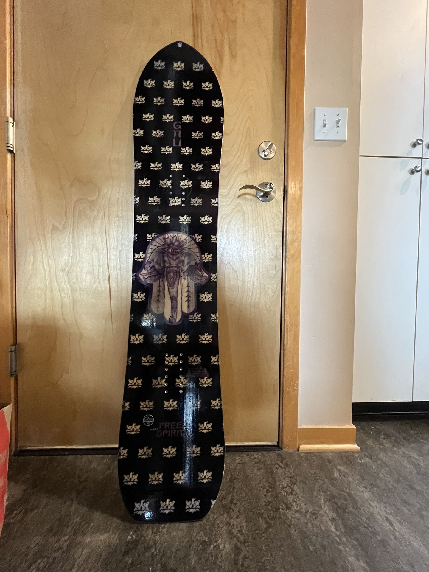 Gnu Free Spirit 143cm Women’s Snowboard