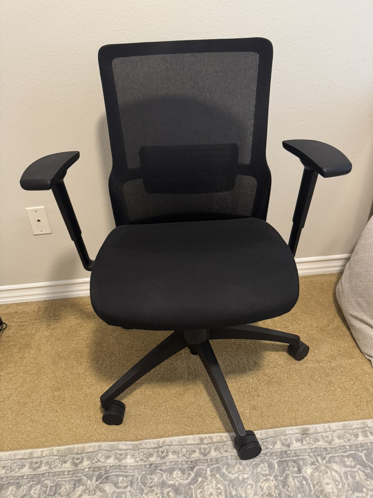 Sitonit Swivel Black Office Desk Chair