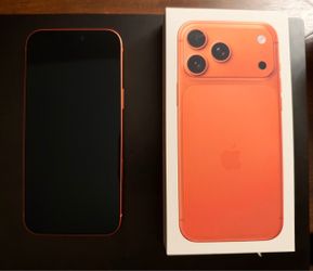 iPhone 17 Pro Max (1 TB) - Cosmic Orange