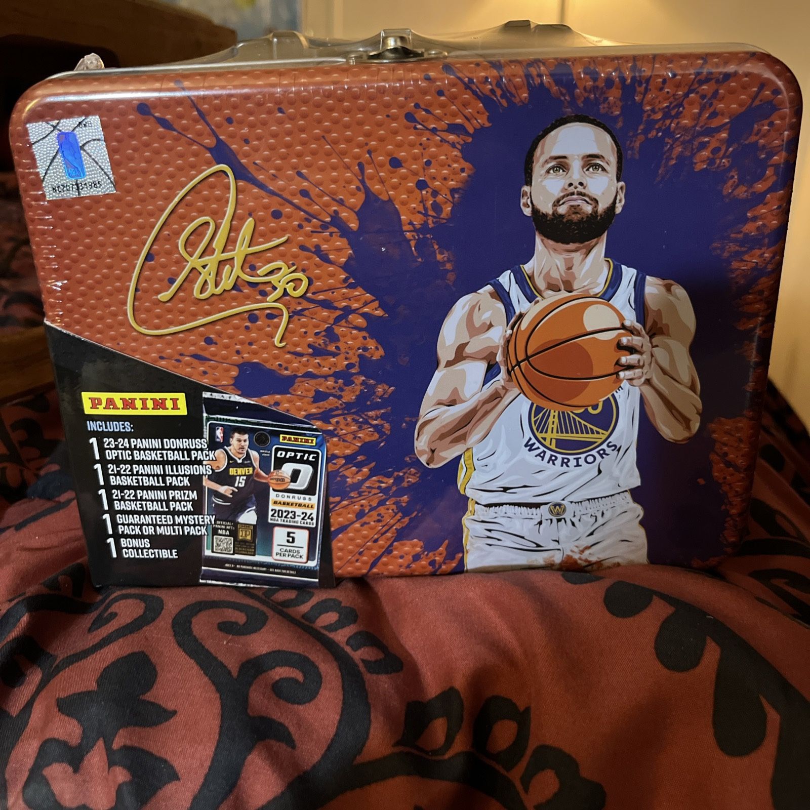 Metal Tin With High End nBA Basketball Card Packs Factory Sealed