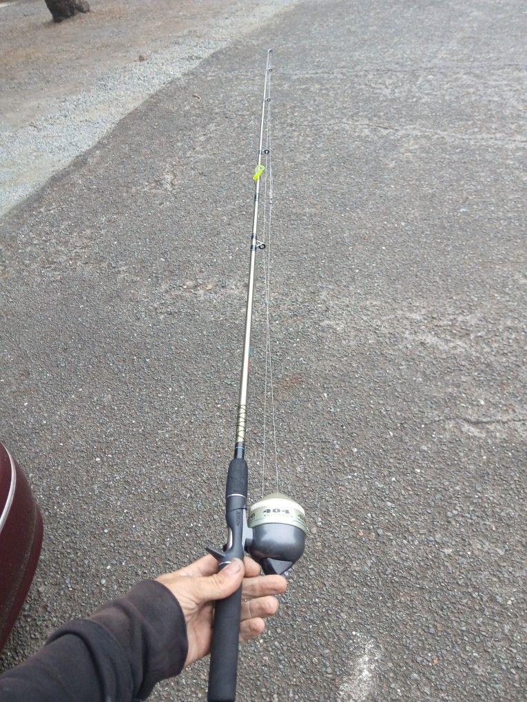 6ft  Medium Dura Action Spincaster Rod N Reel  W Tackle Kit