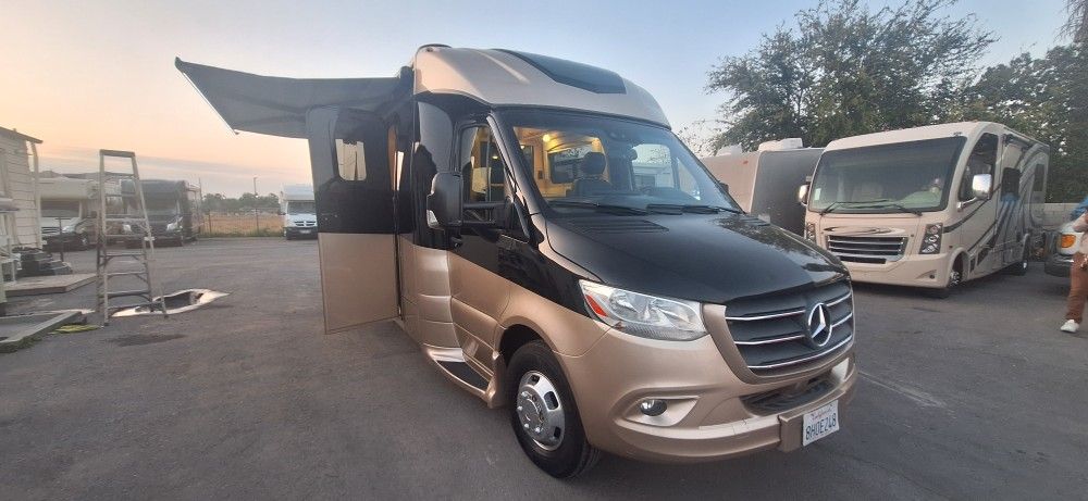 2020 Regency RV Ultra Brougham TB