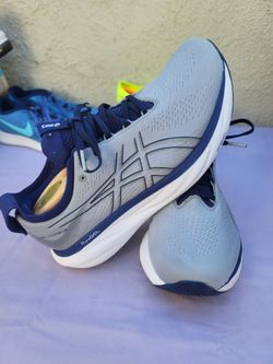 ASICS Gel-Nimbus PureGEL Running Shoes size 10.5
