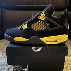 Jordan 4 Thunder 11