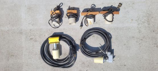 Grow light fixtures