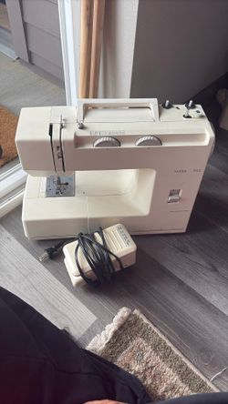 Dorina Hobby 342 Sewing Machine