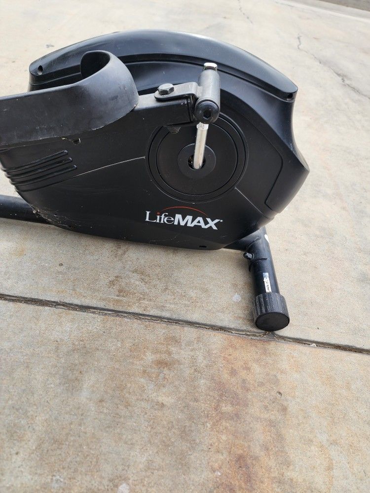 Exercise Elliptical Machine