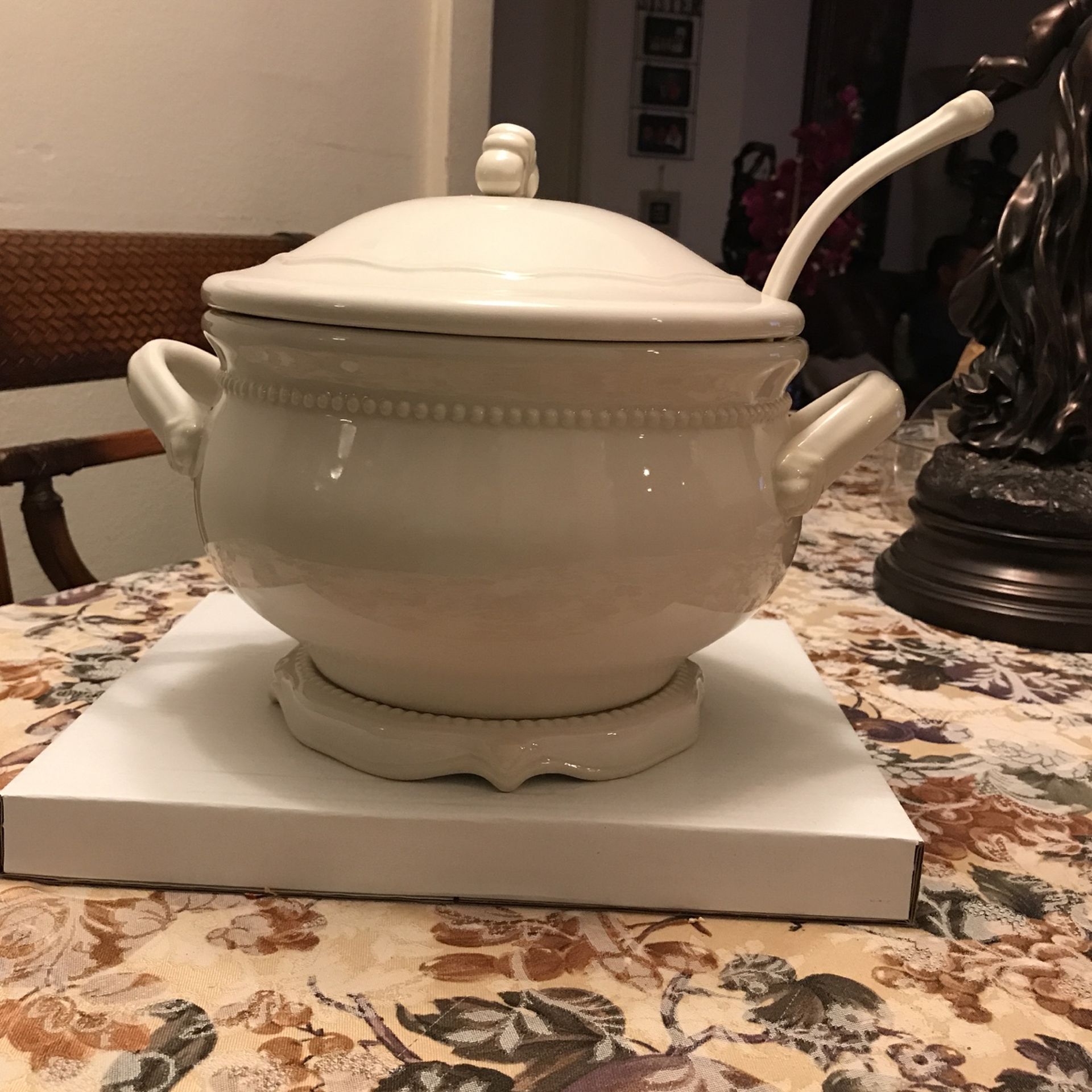 Ceramic Tureen /Sopera de cerĂ¡mica Princess House