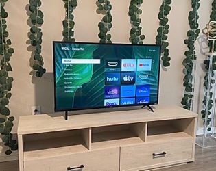 43” 4K Ultra HD Smart Roku TV