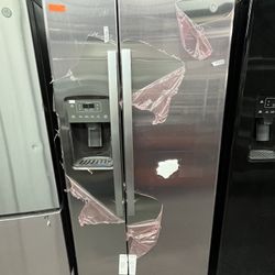 Apartment Size GE Side By Side 33” Wide Refrigerator Ice & Water