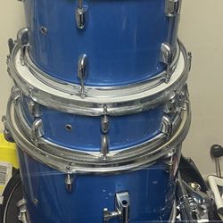Centerstage drum set