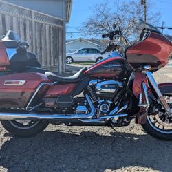 2018 Harley-Davidson Road Glide Ultra FLTRU 23K MILES