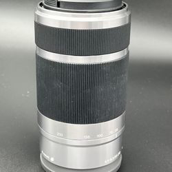 Sony E 55-210mm f/4.5-6.3 OSS Lens