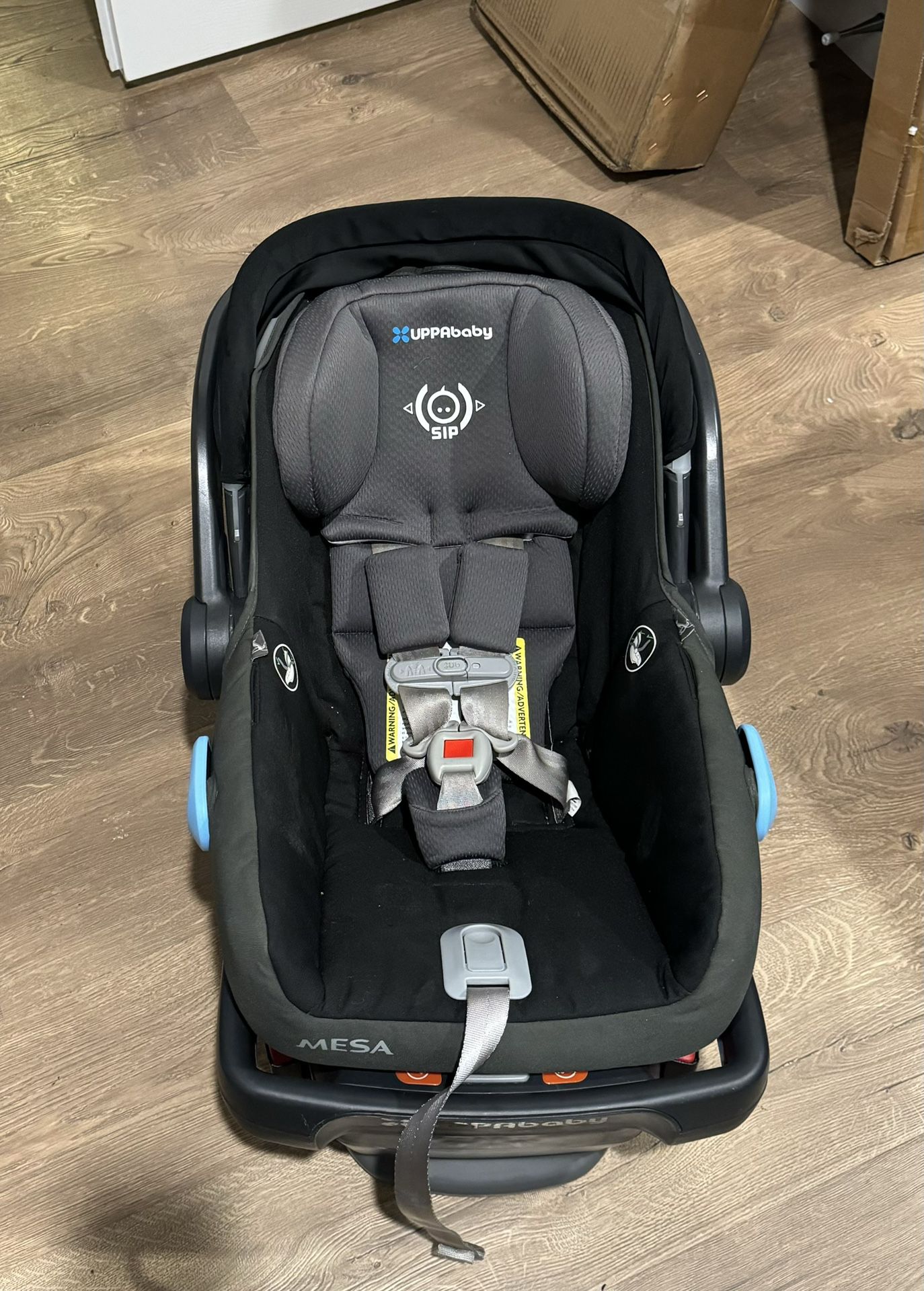 Uppa Baby Mesa V2 Infant Car Seat With Base