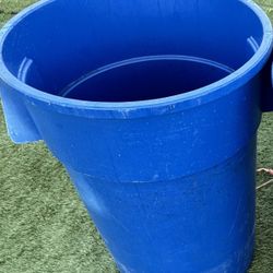 Brute trash can 44 gallon