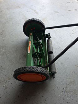 Scott's Elite 16 inch manual mower