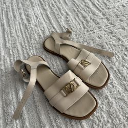  Valentino sandals