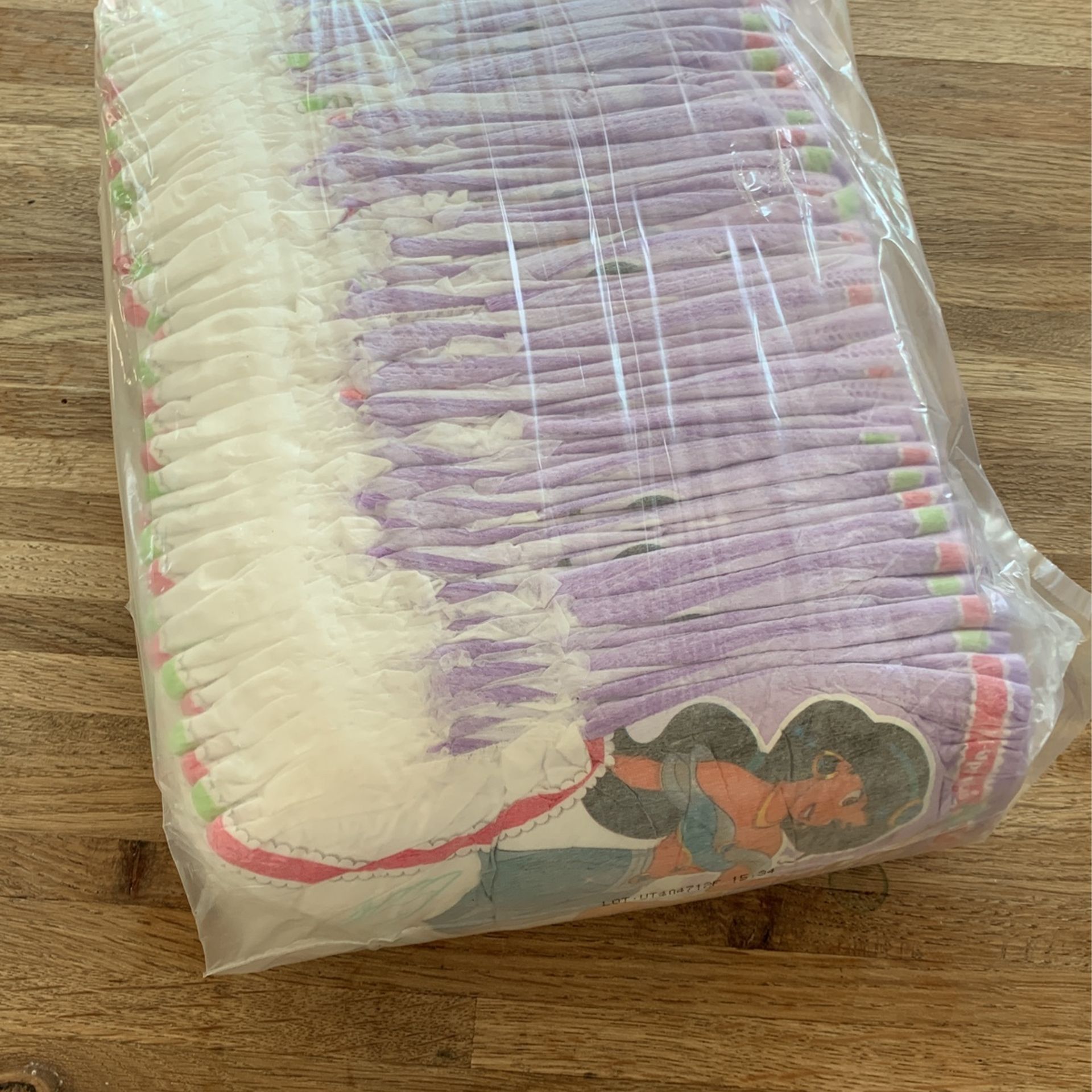 34 huggies pull ups plus size 4t 5t new in sleeve