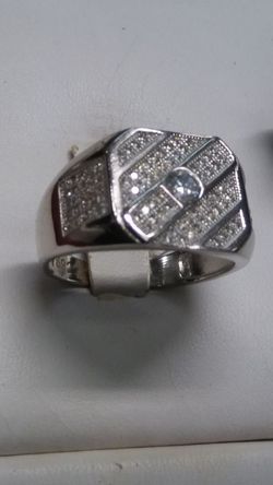 ..925 sterling. Silver Ring....vs.diamond