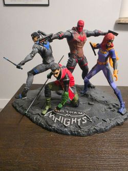 Gotham Knights Statue, Steelbook, and Deluxe Edition, Xbox Series X, Game Sealed