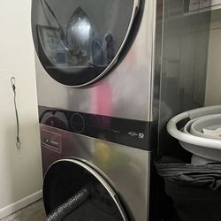 Used LG Single Unit Front Load WashTower