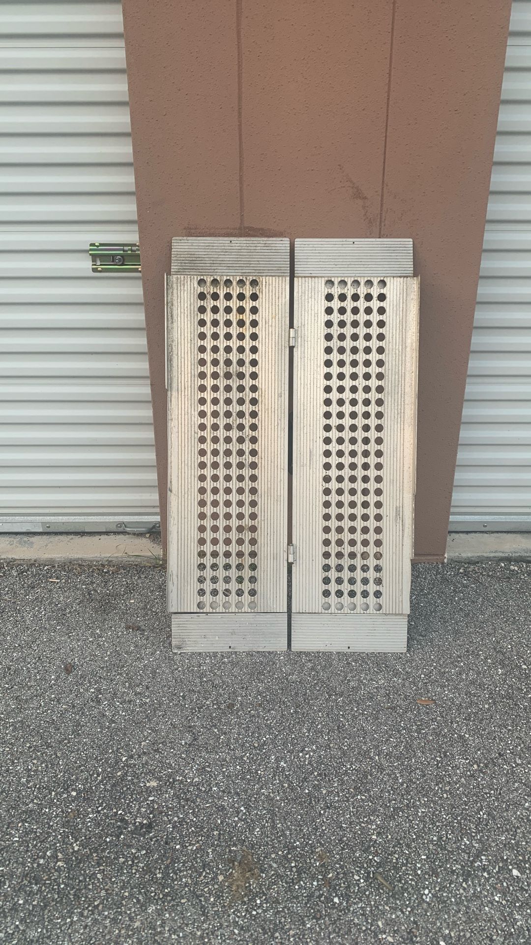 Aluminum Ramp Folds With Carry Strap