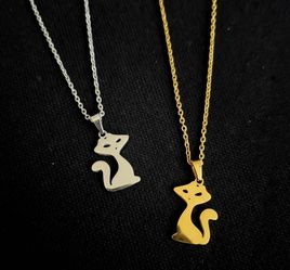 Blk/Gold cat necklaces