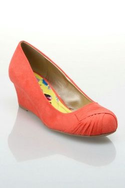Size 7, Qupid Wedges in Coral