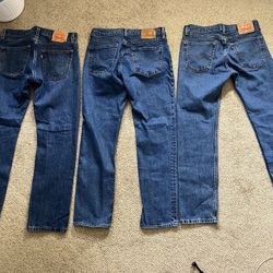 Levi’s 31x32,  30x32