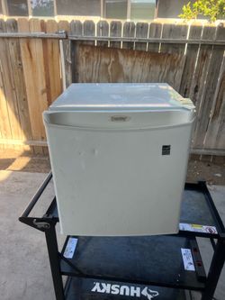 Mini fridge
