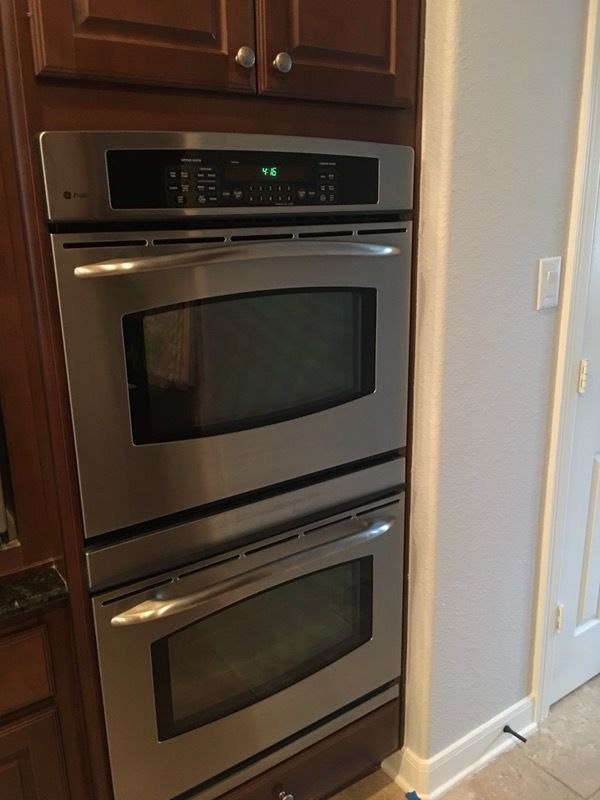 GE Profile Double Wall convection Oven Model JT952SKSS. 30” wide