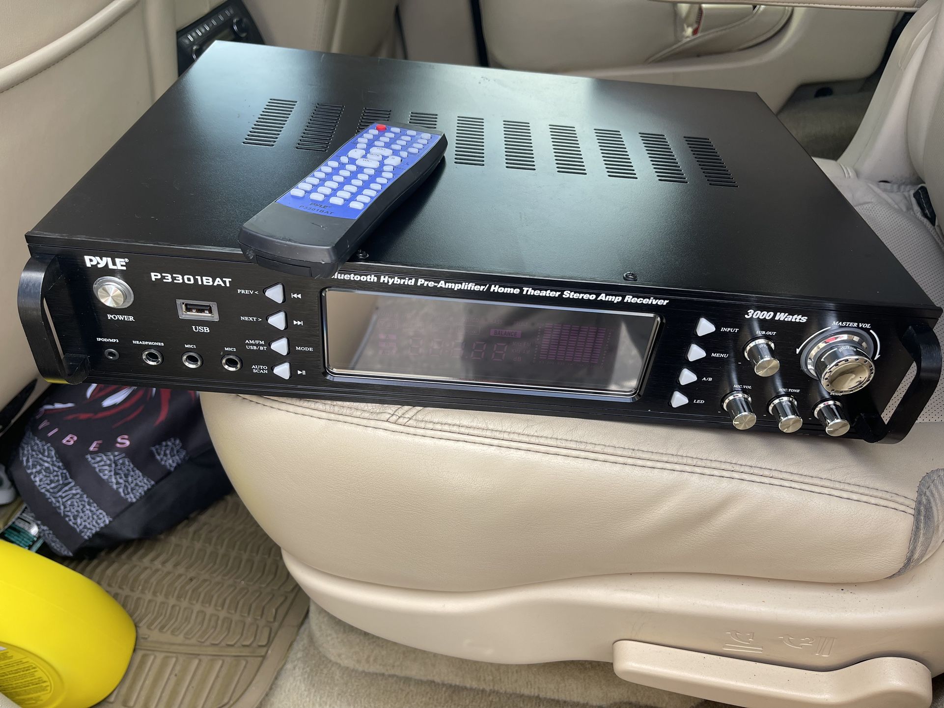 Stereo Bluetooth Am FM Receiver 3000 W for Sale in La Habra Heights, CA
