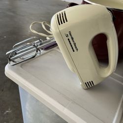 Black & Decker hand mixer