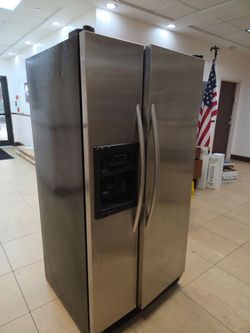 FREE - Refrigerator - For parts