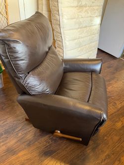 Brown Leather Recliner Chair la z boy