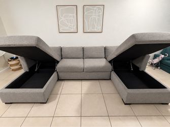 Light Gray Double Chaise Storage Sectional Couch - Pullout Trundle